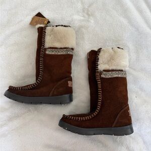NWT Laidback London Cozy Brown Suede Sheepskin Winter Boots Euro Size 38